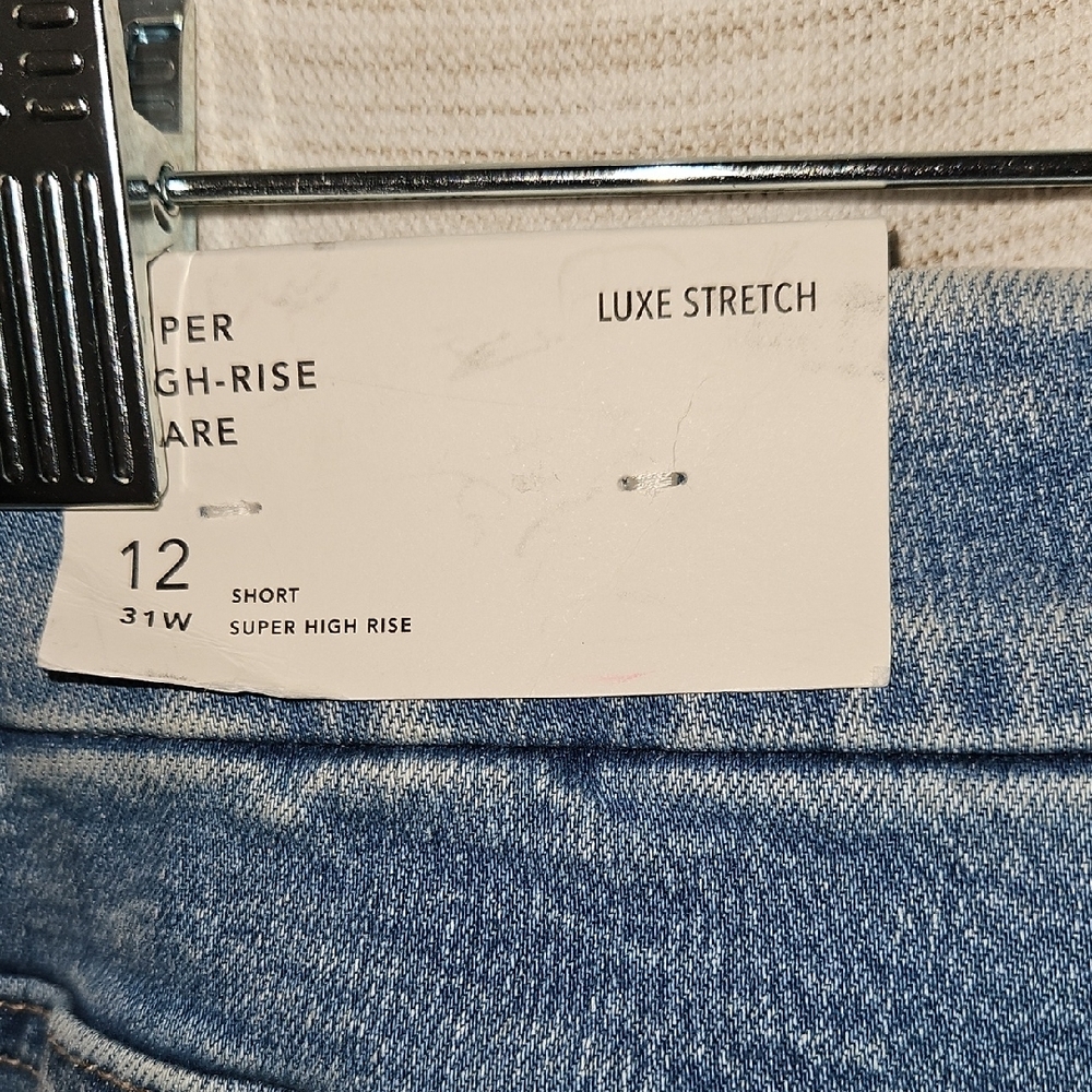 NWT American Eagle Super High Rise Flare Size 12 Short - Picture 6 of 8